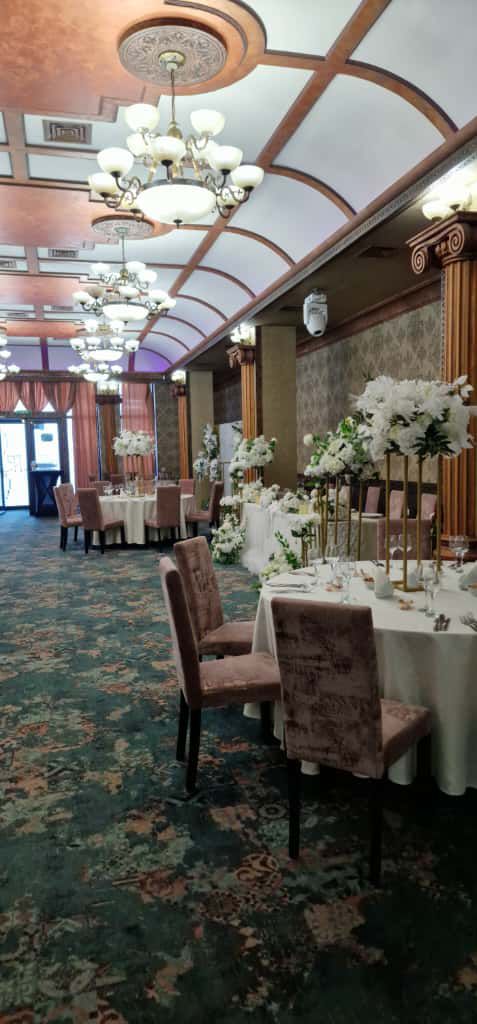 Salon Baroque Restaurant Topolog 1