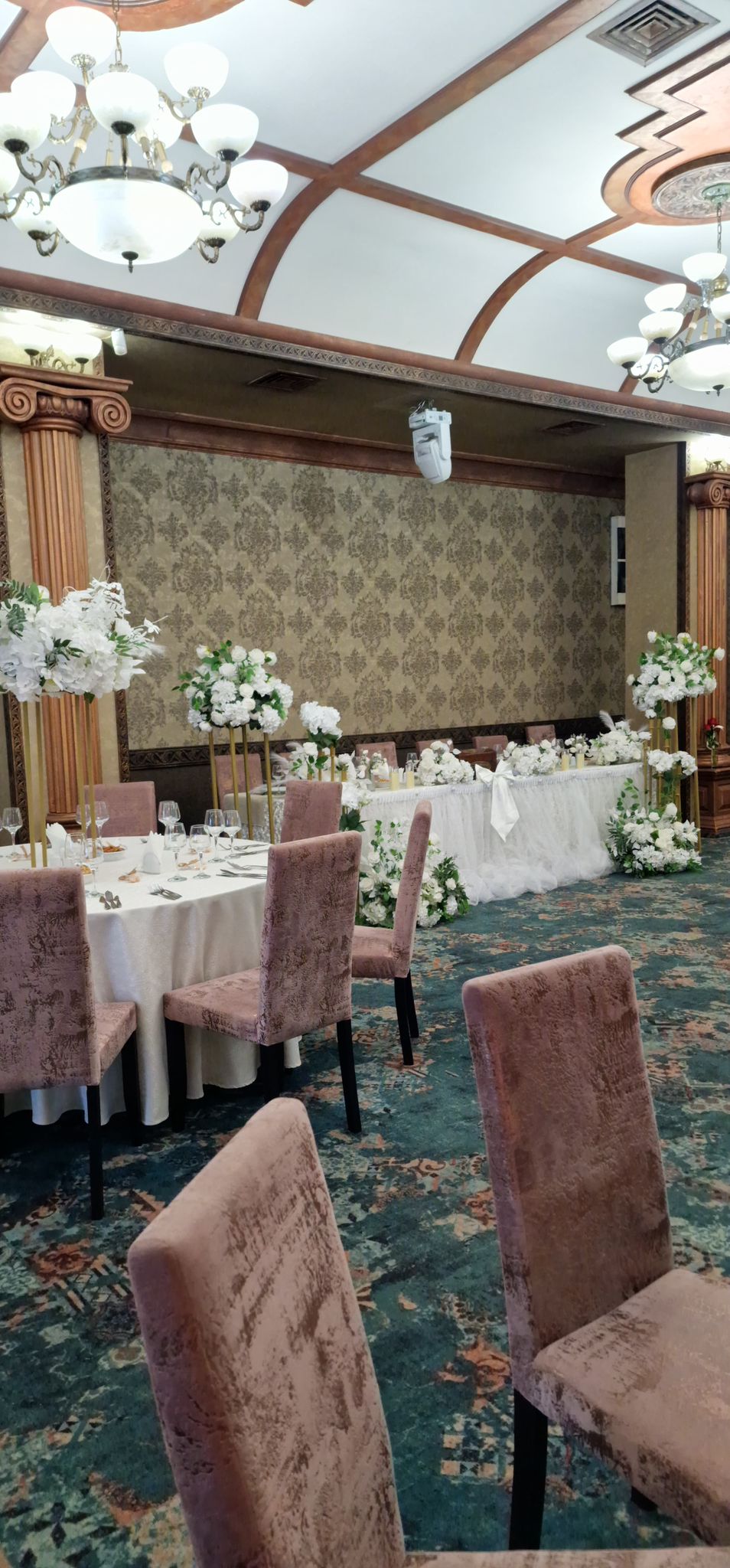 Salon Baroque Restaurant Topolog 5